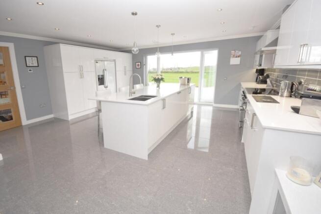 Lounge / Kitchen