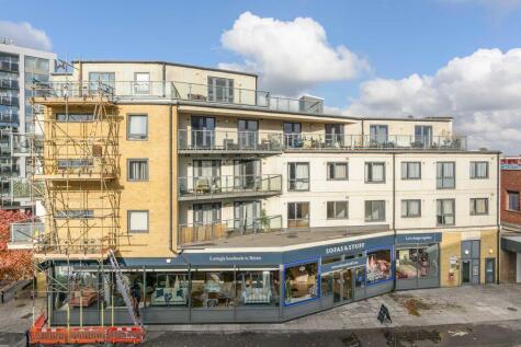 Hepworth Way, Walton-On-Thames