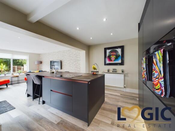 25 Havercroft Rise  (16)