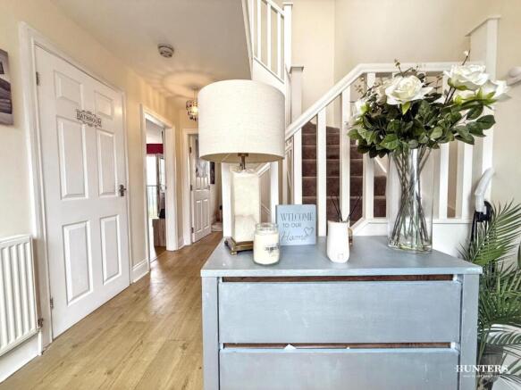 5 bed Detached for sale Image 5