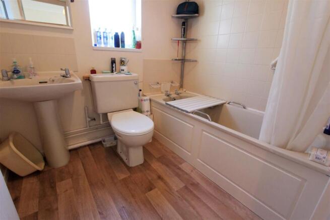 Bathroom.JPG