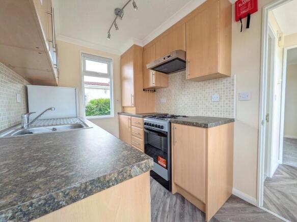 Kitchen 1.jpg