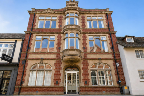 Flat 6, 3a Lewes Mansion, Fisher Street, Lewes BN7 2DG