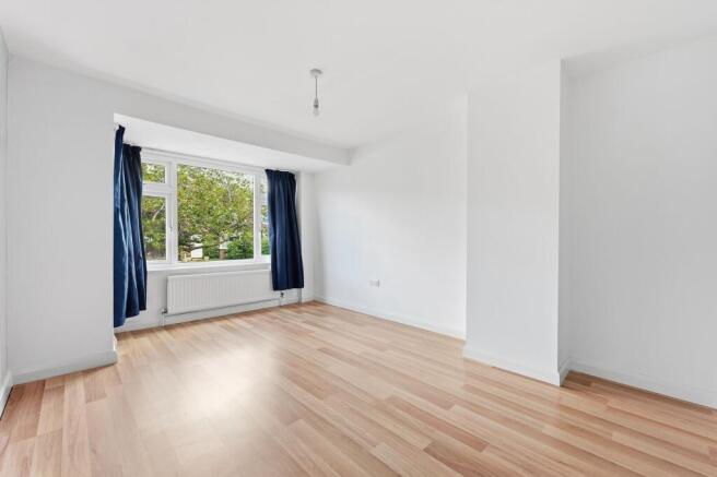 3 bed Semi-Detached for sale Image 12
