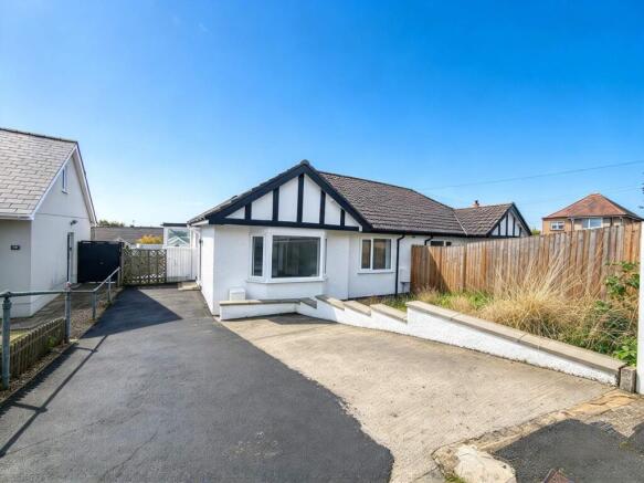 3-bed semi-detached on Lon Iorwg, Sketty, Swansea, SA2 9EN, £259,995
