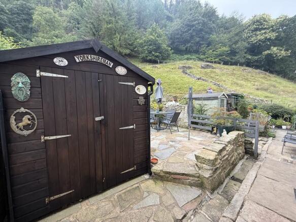2 bed Terraced for sale Image 5