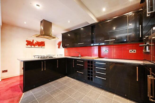 2 bed Terraced for sale Image 6