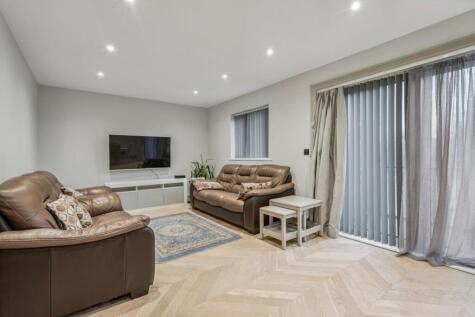 Alva Way, Carpenders Park, Watford, WD19
