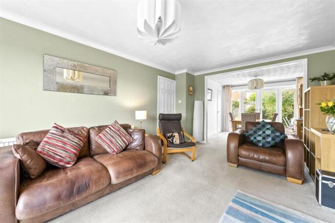 4 bed Detached for sale Image 11