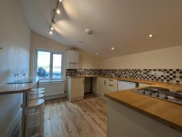 Flat A, 122, Cricklade Road, Swindon SN2 8AG