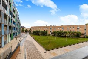 8, Warren Close, Cambridge CB2 1LB