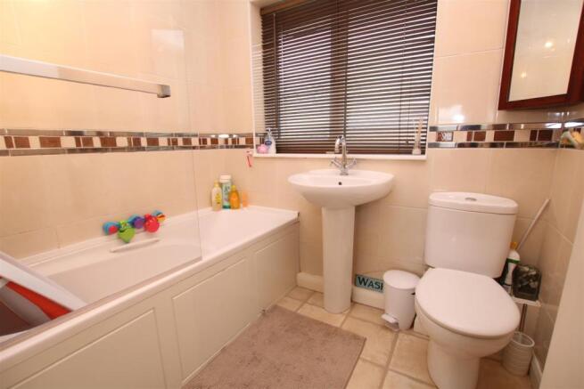 Bathroom.JPG