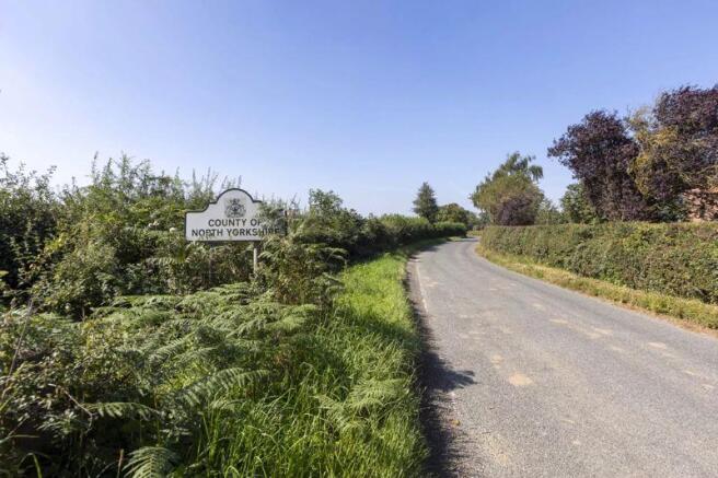 4 bed Detached for sale Image 5