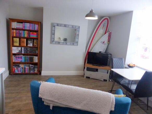 1 bed Flat to rent Image 3