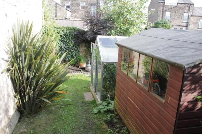 ENCLOSED GARDEN AREA