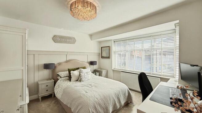 3 bed Semi-Detached for sale Image 10