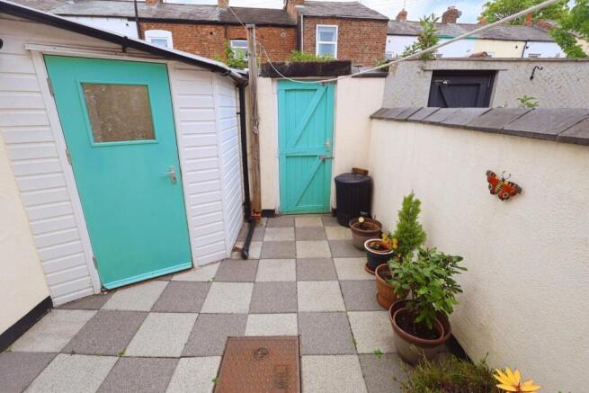 REAR COURTYARD/GARDEN