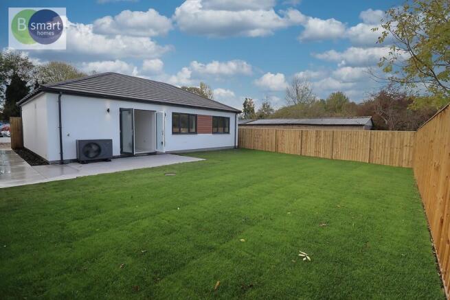 3 bed Detached Bungalow for sale Image 11
