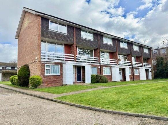 2-bed flat on California Lane, Bushey Heath, WD23, £359,950