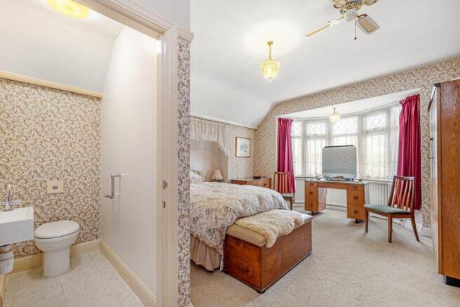 MAIN BEDROOM