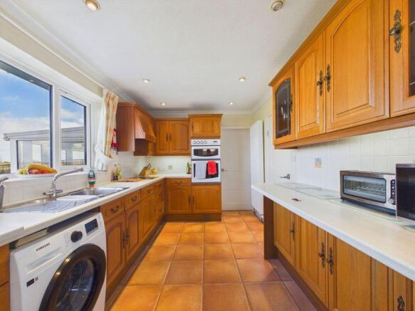 3 bed Detached Bungalow for sale Image 6