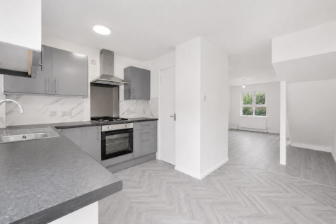 Tom Hood Close | London | E15