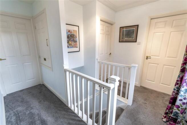 3 bed Terraced for sale Image 11