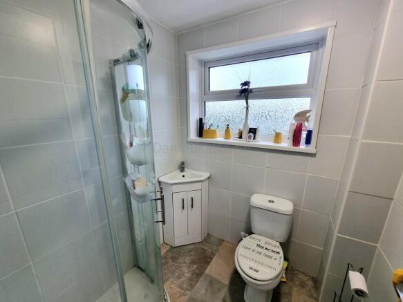 Shower Room / WC