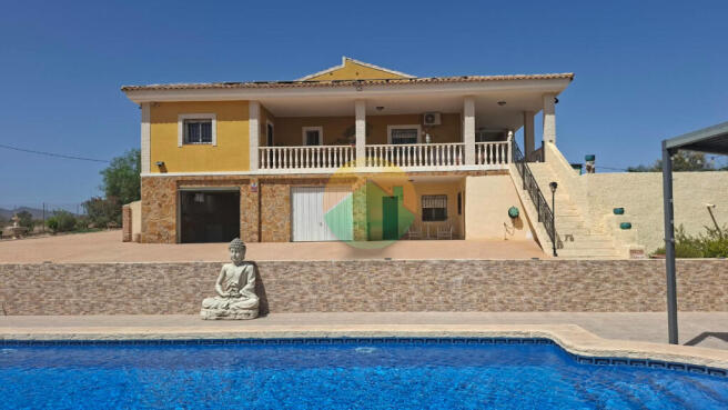 4 Bedroom Detached For Sale-LEIVA05-1