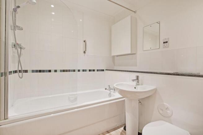 2 bed Apartment for sale Image 8