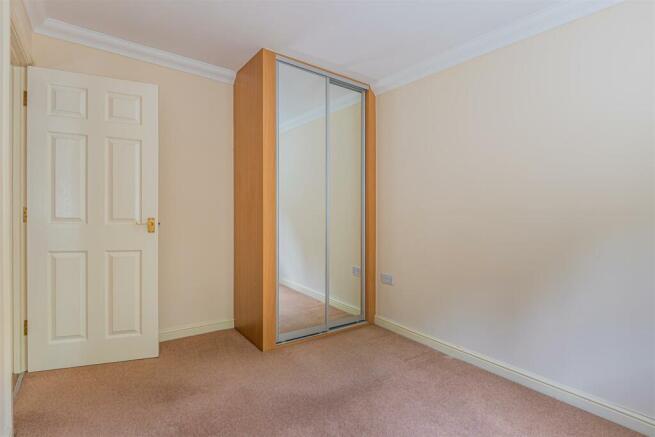 Wyncliffe Gardens 163-9.jpg