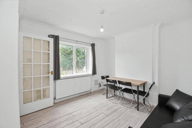 71 Moreland Avenue, Colnbrook, Slough SL3 0LL