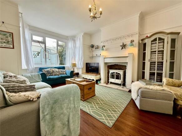 4 bed House for sale Image 8