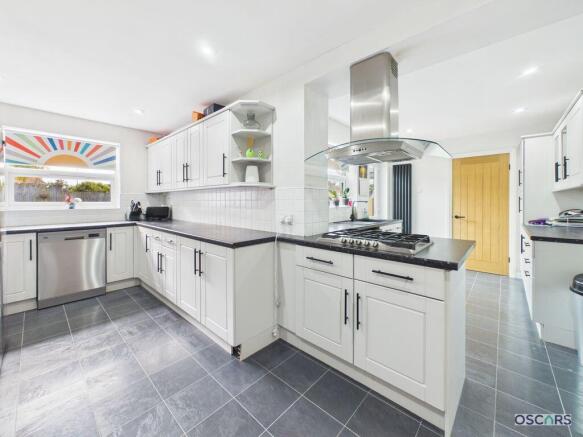 4 bed Detached for sale Image 5