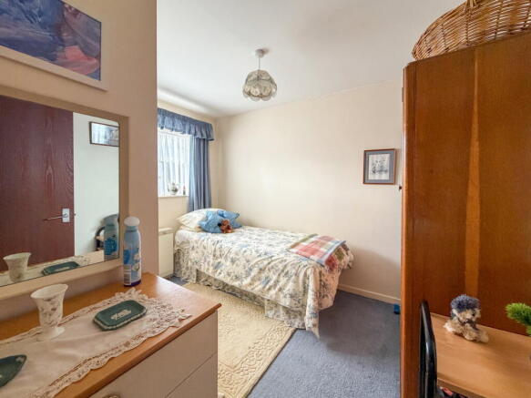 3 bed Semi-Detached for sale Image 12