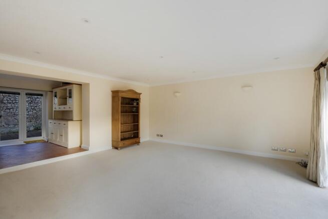 Living room ()