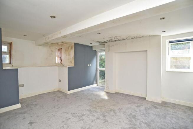7 bed Semi-Detached for sale Image 8