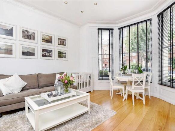 Living Room 2.jpg