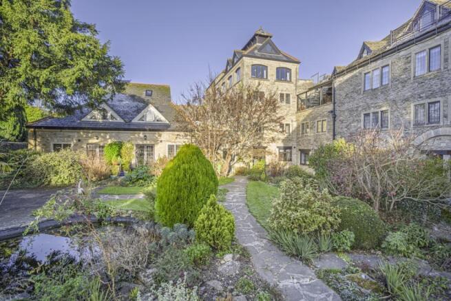 Helena Court Hampton Street, Tetbury, Gloucestershire, GL8 photo 4