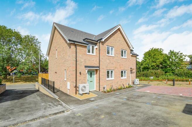 3-bed semi-detached on St John Place, Burton End, Haverhill, £295,000