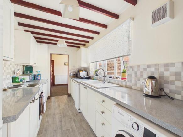 2 bed Semi-Detached for sale Image 4