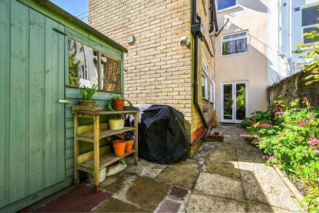 26A Robertson Road, BN1 (4).jpg