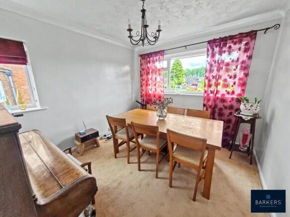 4 bed Semi-Detached for sale Image 8