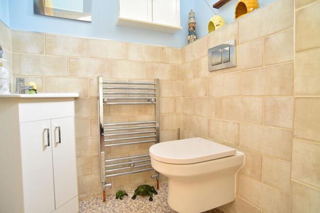 3 bed Link Detached House for sale Image 12