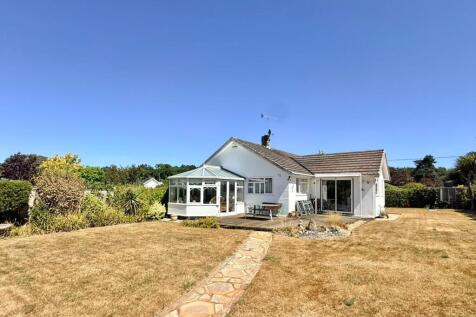 Pine Manor Road, Ashley Heath, BH24 2EZ