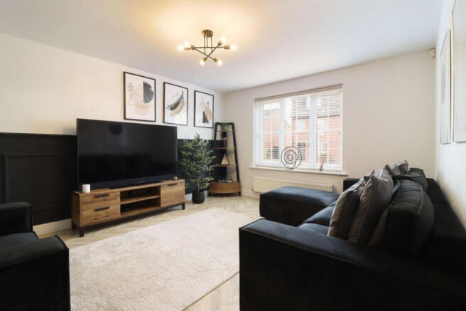 4 bed Detached for sale Image 4