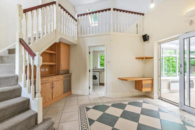 5 bed Detached for sale Image 5
