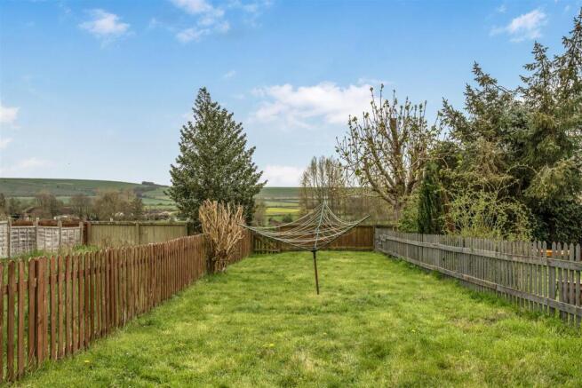 31B, The Crescent, Pewsey photo 2