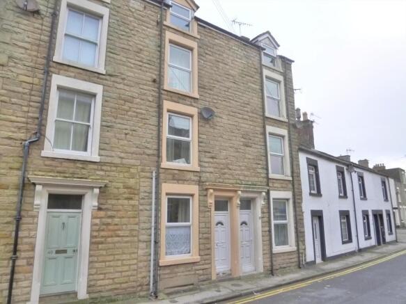 6-bed terraced on 42 Poulton Road, Morecambe, Lancashire LA4 5HB, £110,000