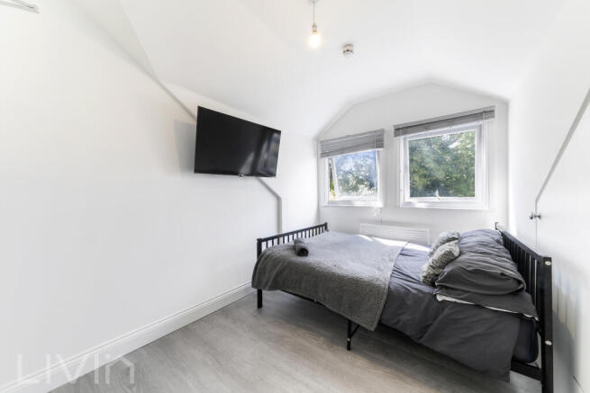 KINGS ROAD 50, F5 (3)